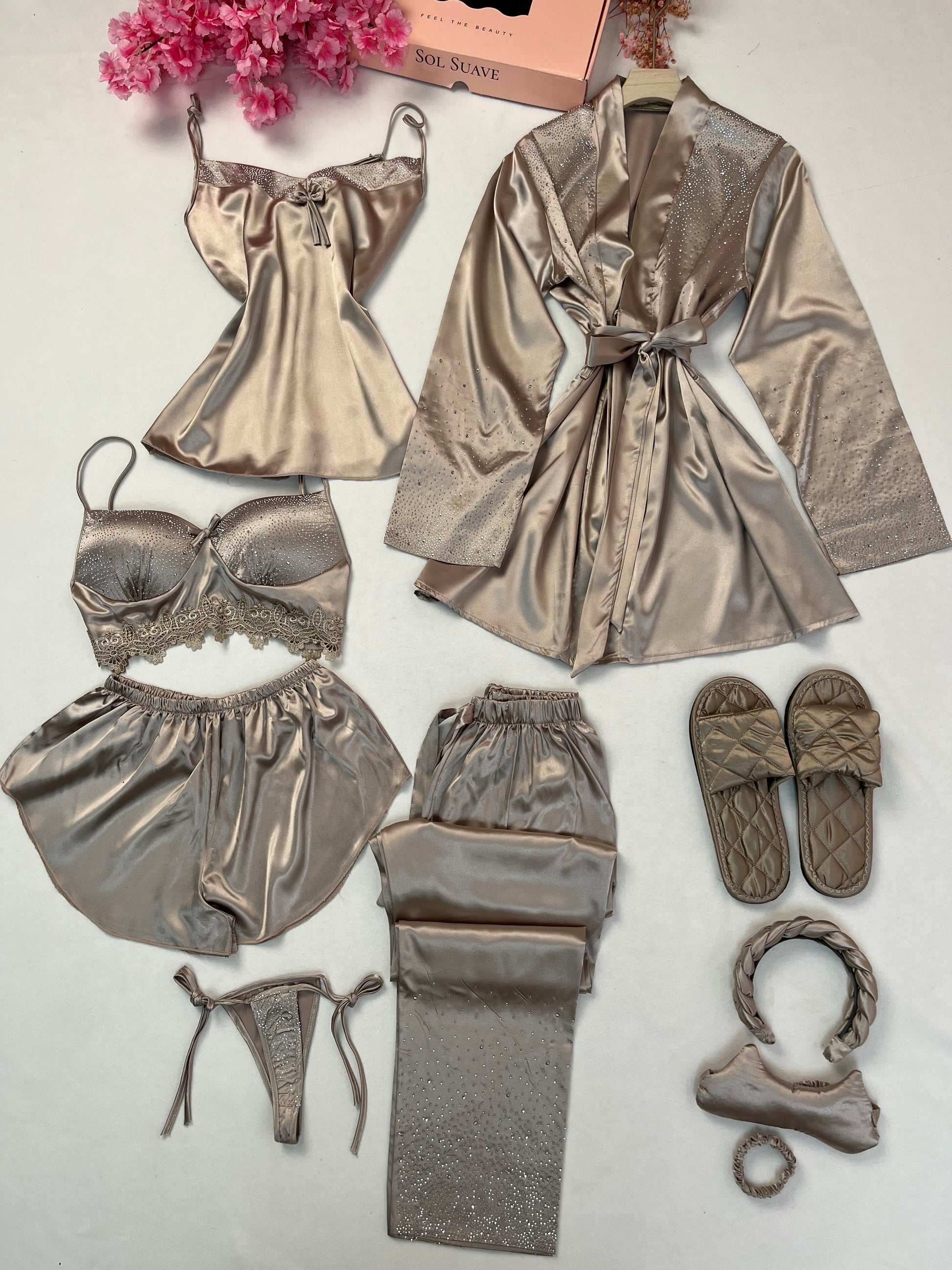 #Color_Beige