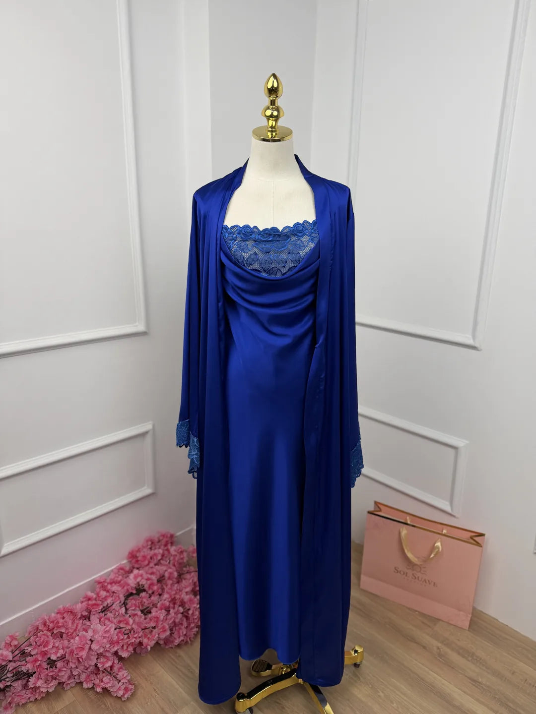 #Color_Damask Blue