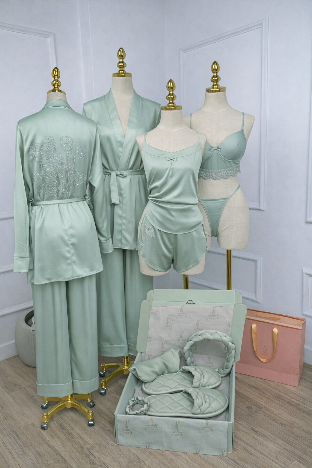 #Color_Mint green