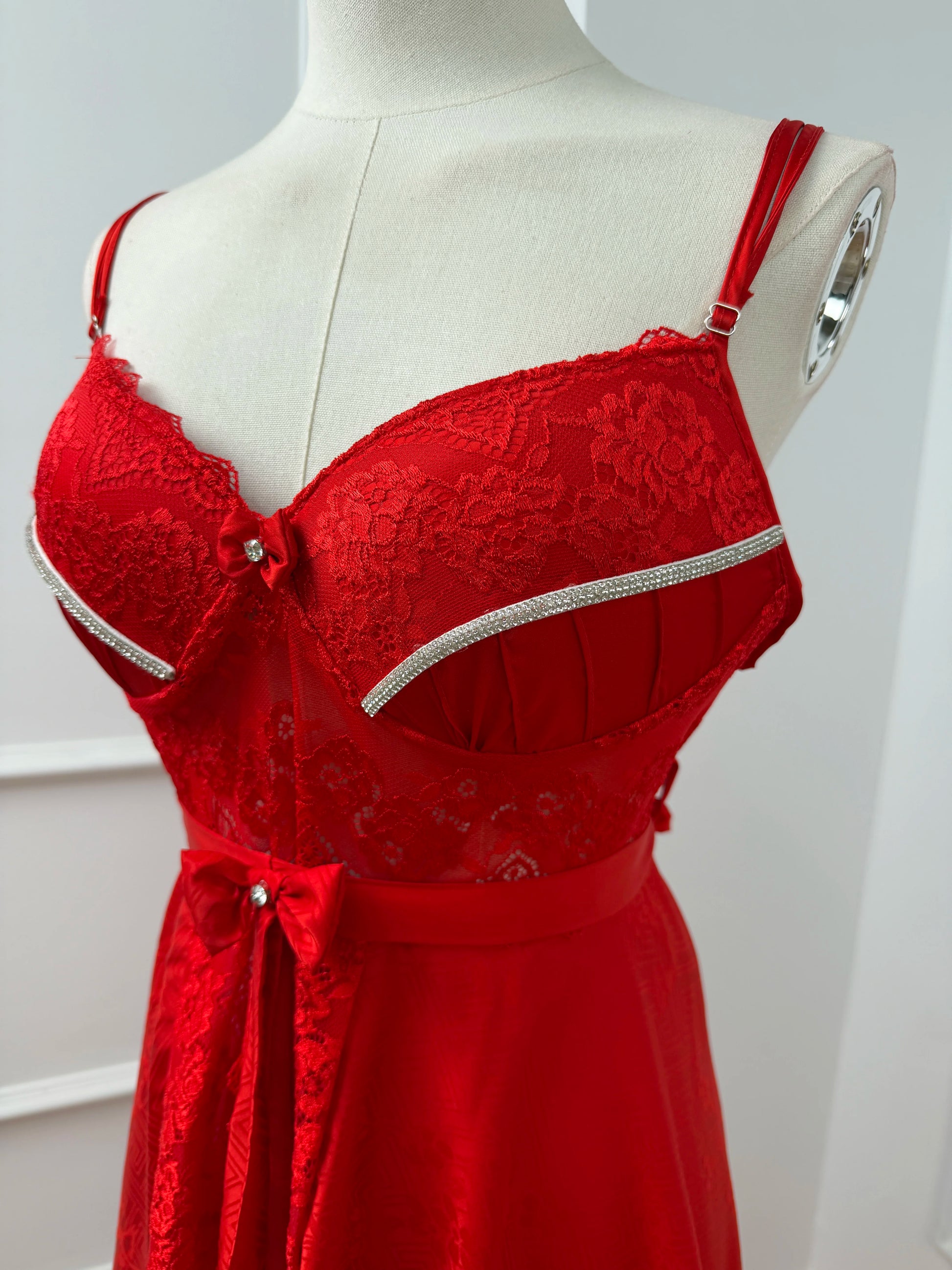 #color_Red