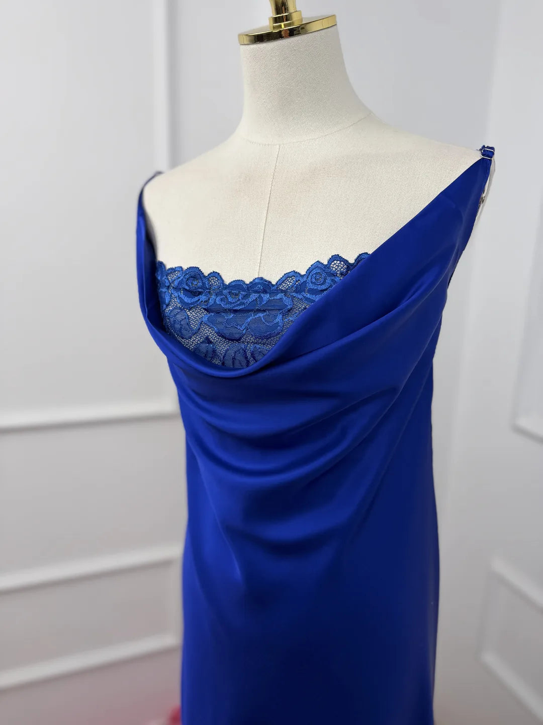 #Color_Damask Blue