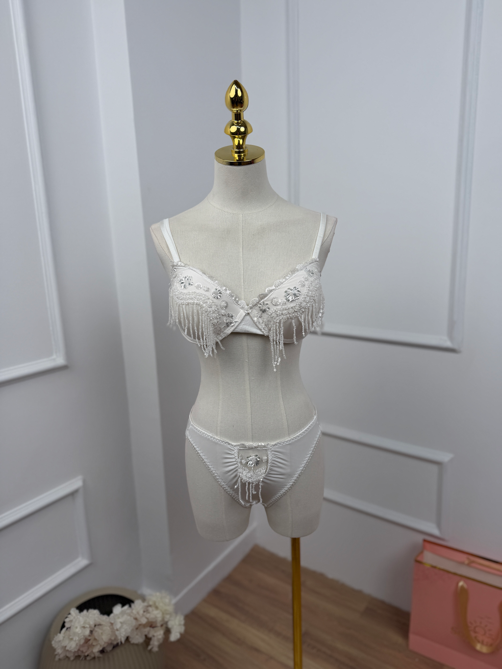 بكدج الفساتين والأرواب