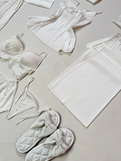 #Color_White
