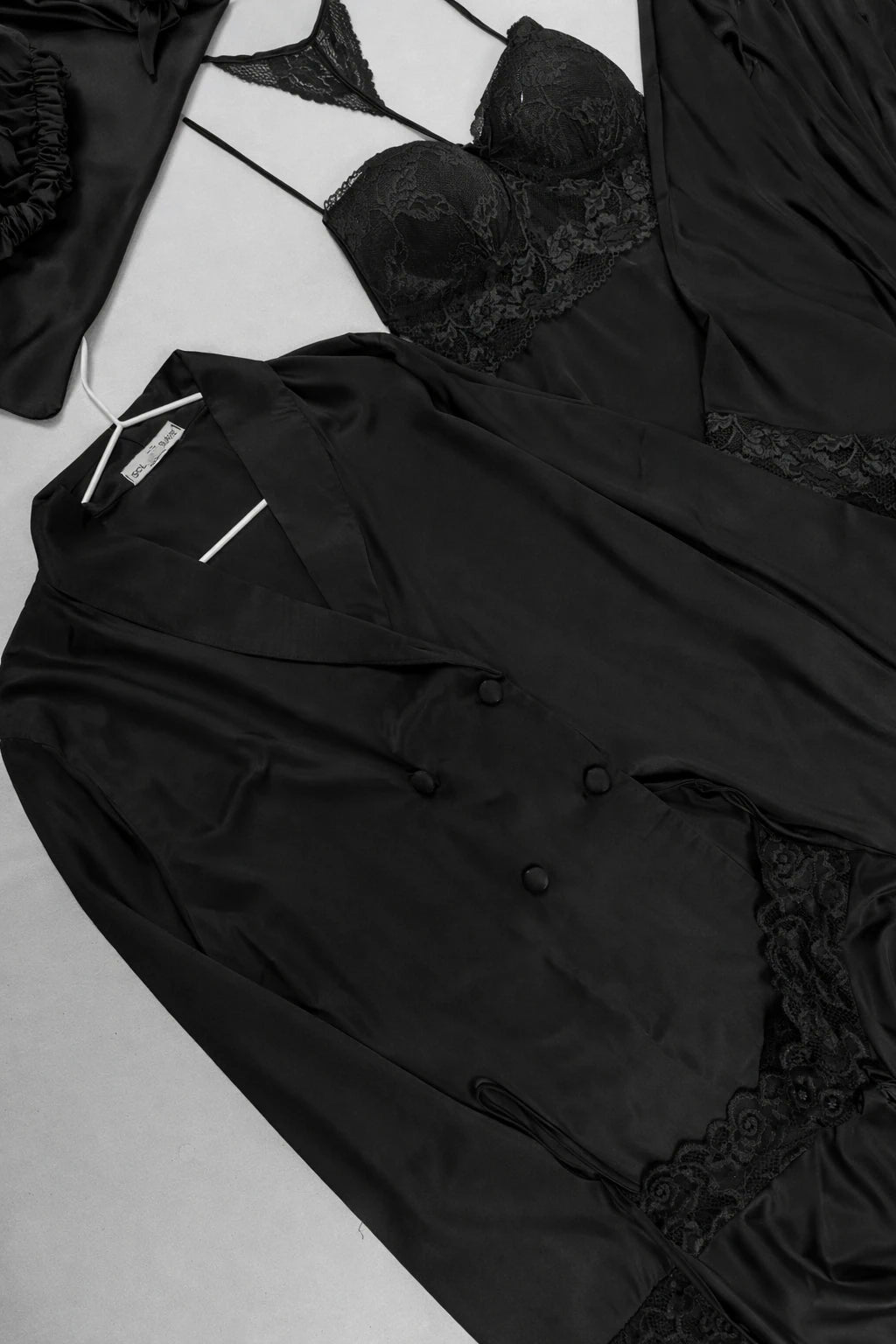 #Color_Black