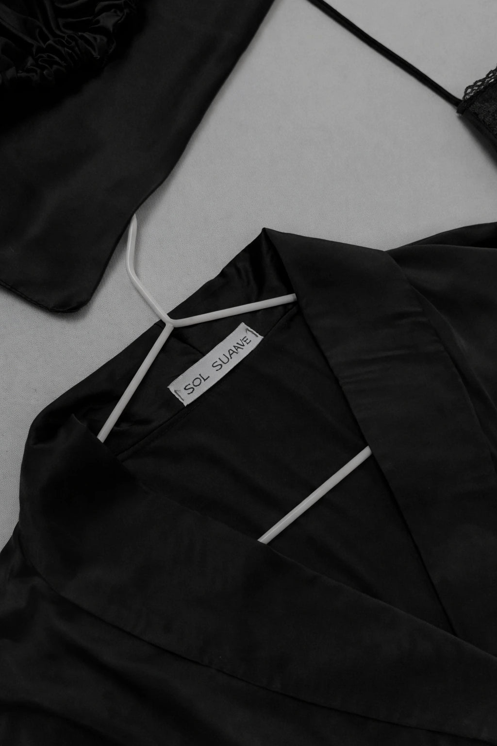 #Color_Black